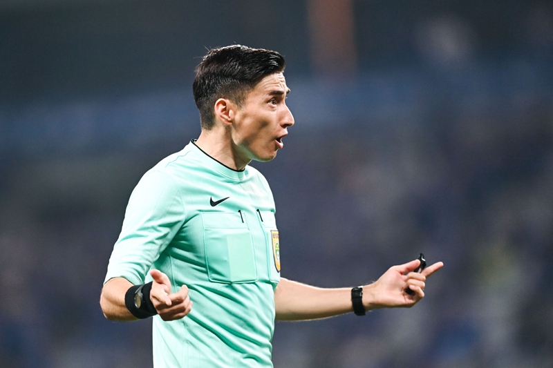 ����٩��ح��³��ս��ǰǰ����ϣ��������е�����ζ �����롰��Ӳ��